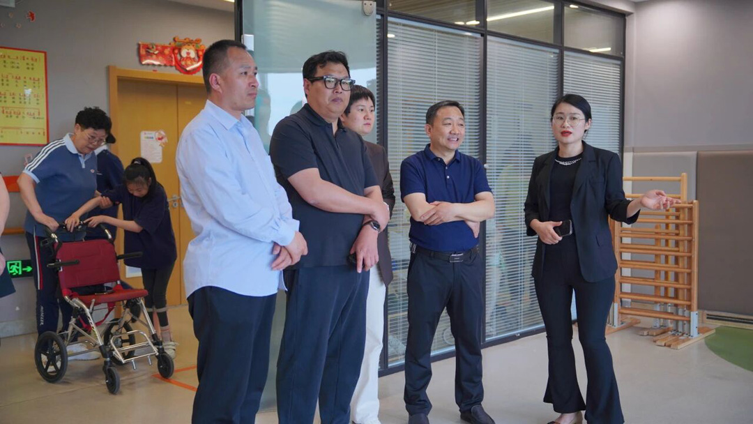 参观组一行实地走访了我院PT、OT、推拿.jpg 参观组一行实地走访了我院PT、OT、推拿.jpg