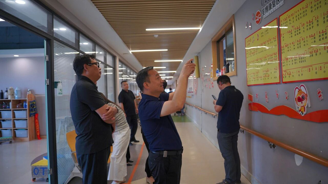 在随后的座谈交流中1.jpg 在随后的座谈交流中1.jpg